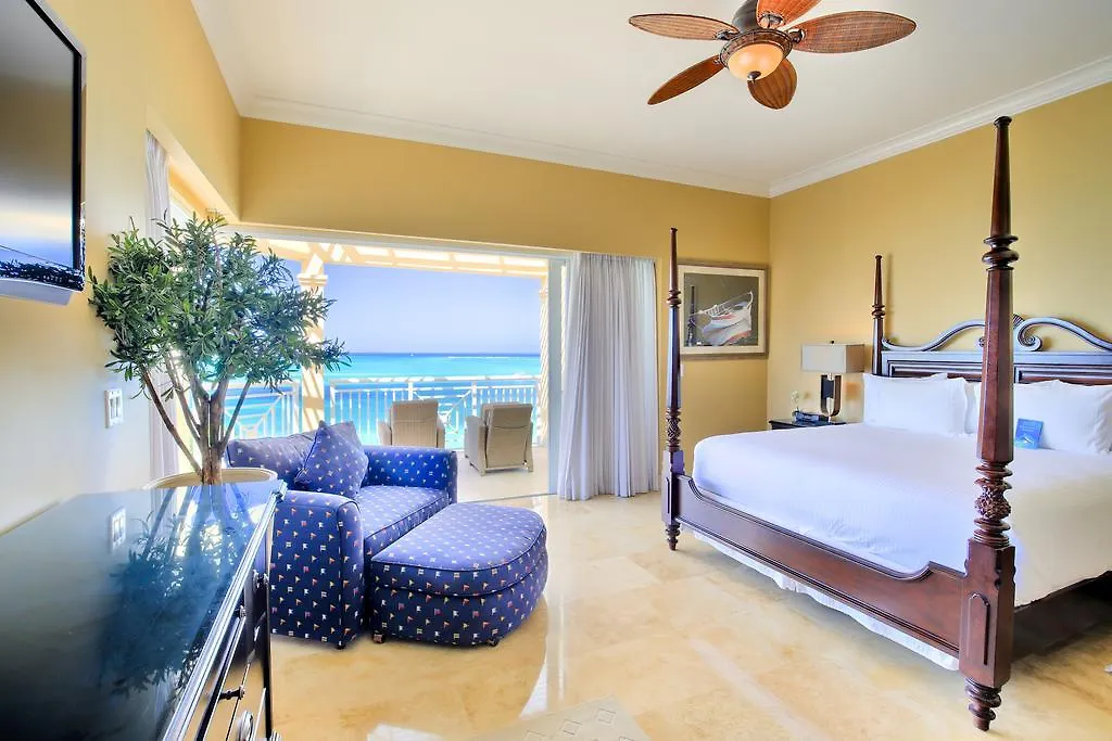 Hotel Windsong On The Reef Grace Bay 4*,  Islas Turks y Caicos