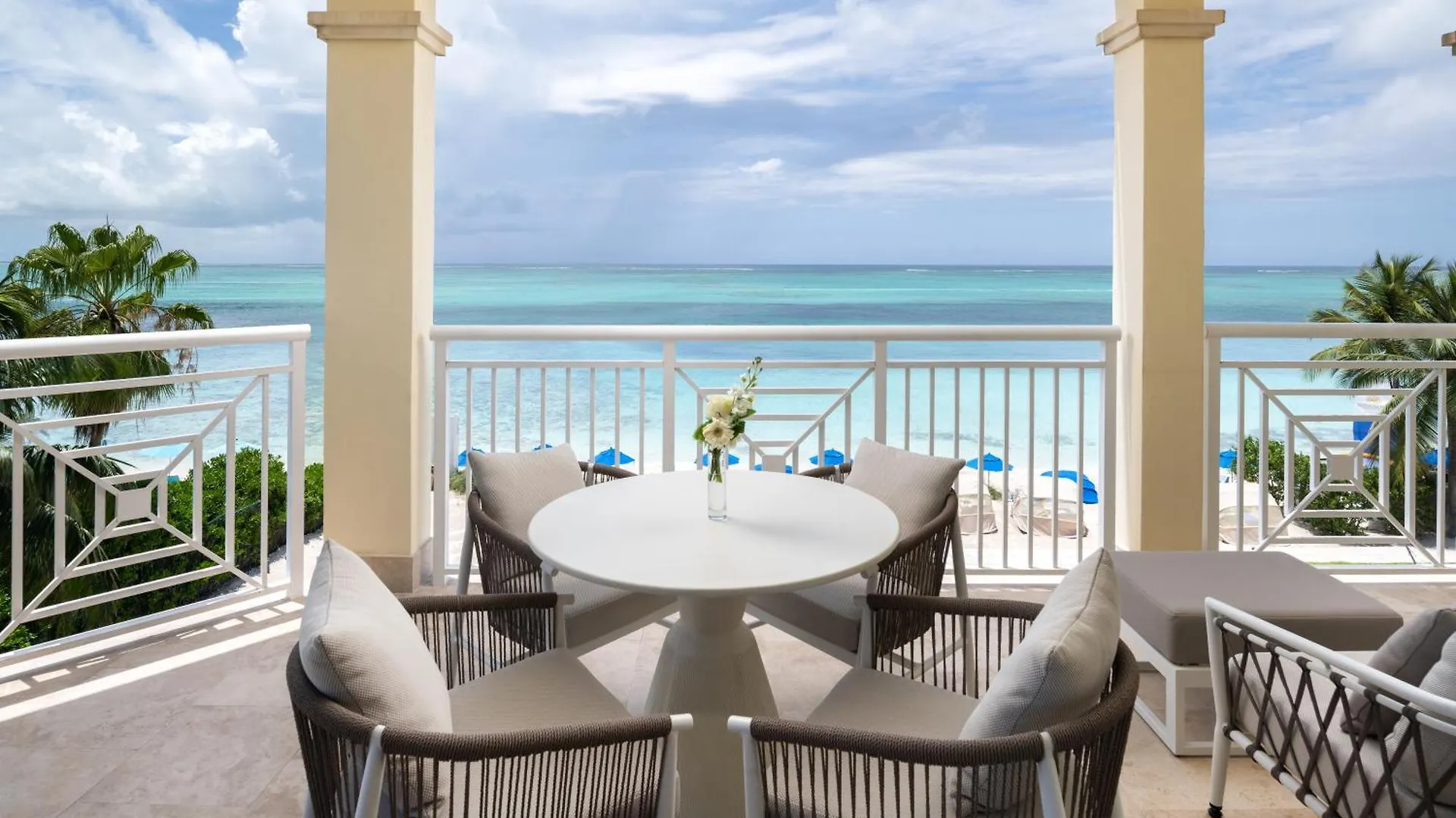 **** Üdülőközpont Windsong On The Reef Hotel Grace Bay Turks és Caicos szigetek